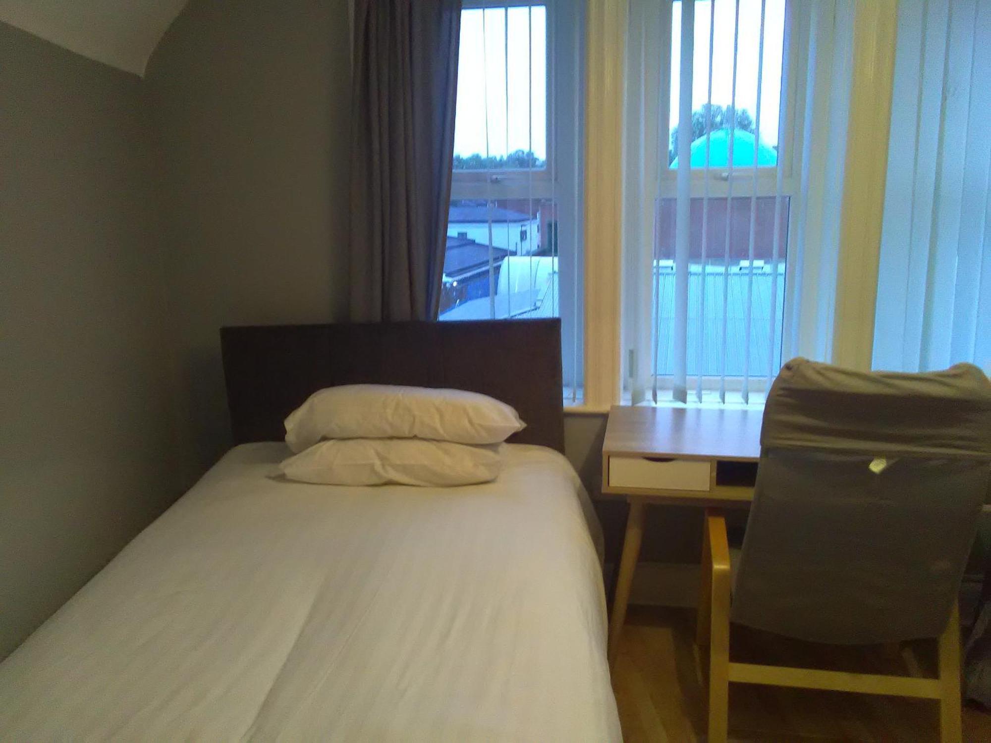 Newcastle West Hotel & Bar Rum bild