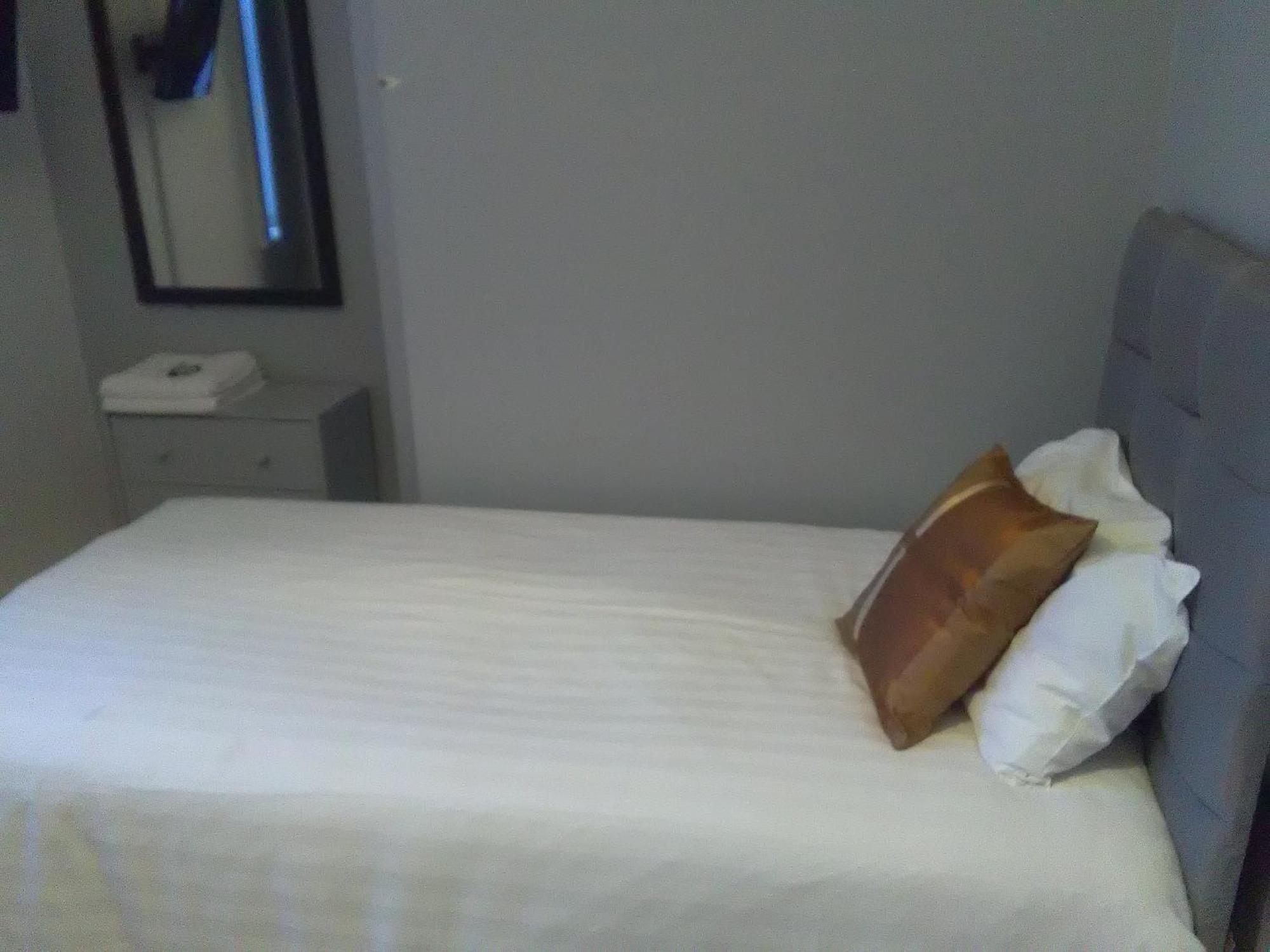Newcastle West Hotel & Bar Rum bild