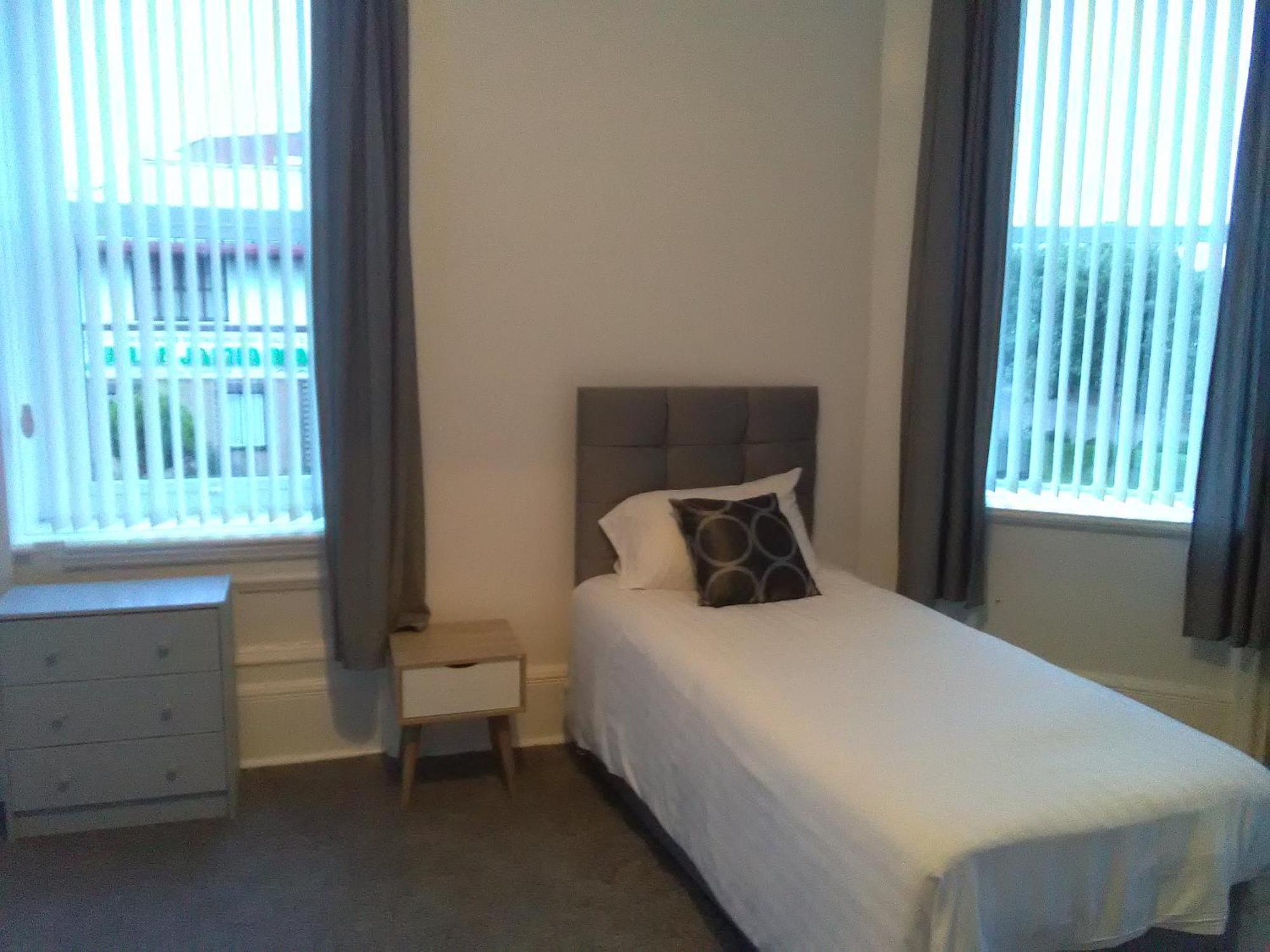 Newcastle West Hotel & Bar Rum bild